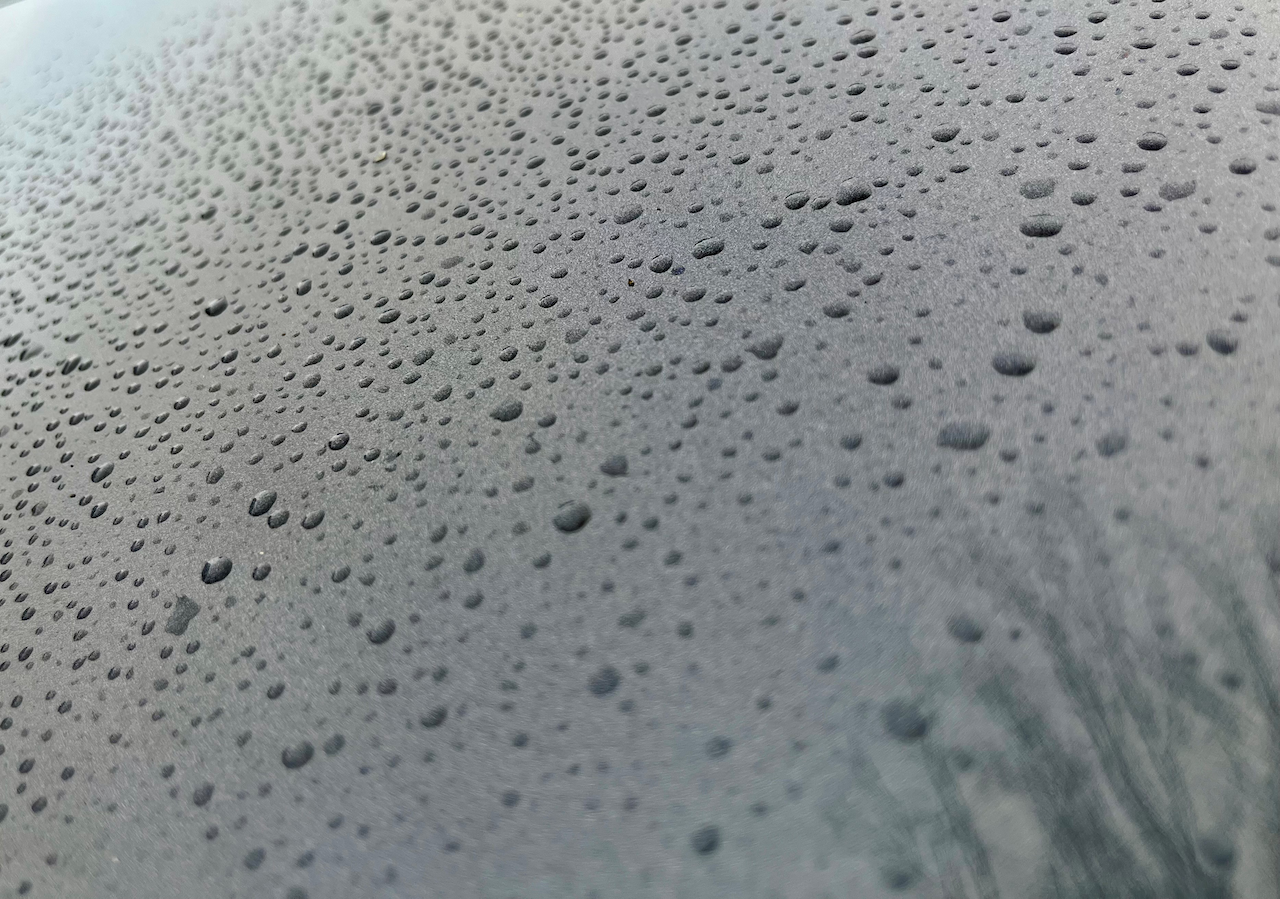 Lessen in Poedercoating: Klasse 2 poeders meer hydrofoob?! Wat betekent het en waarom is het belangrijk 